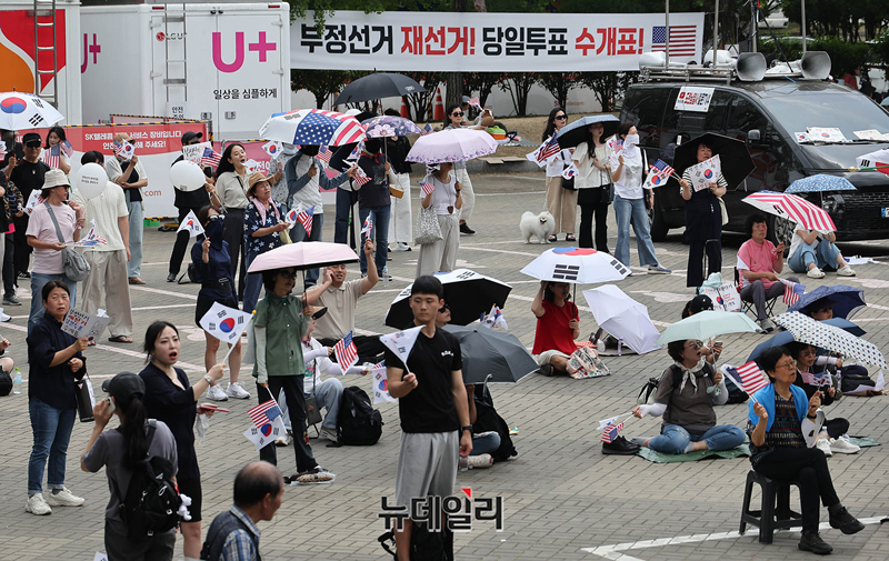 "국민 주권 무시하고도 실질 해결책 안 내는 선관위에 분노 … 청년들 부조리 현실 외면 안돼"