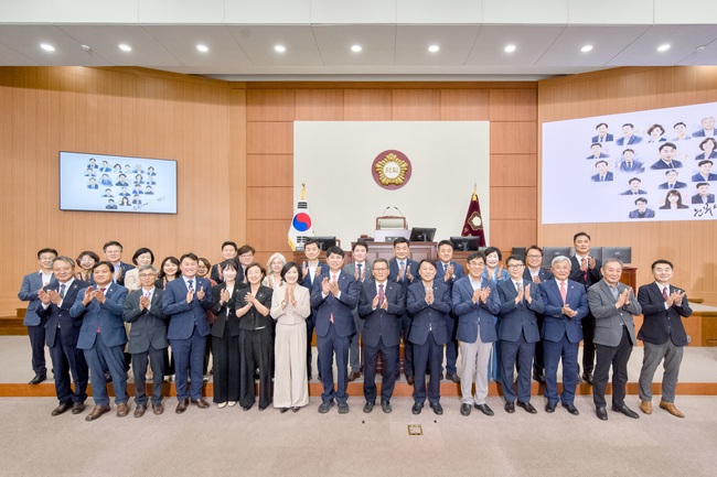 ▲ 제12대 강릉시의회가 지난 19일 제329회 강릉시의회 임시회 제2차 본회의를 끝으로 4년간의 여정을 마무리했다. ⓒ강릉시의회