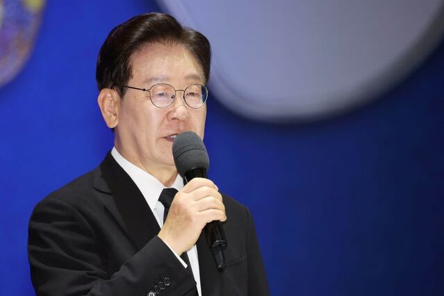▲ 이재명 대통령이 25일 경기 수원컨벤션센터에서 열린 6·25전쟁 참전 유공자 위로연에서 인사말을 하고 있다. ⓒ뉴시스