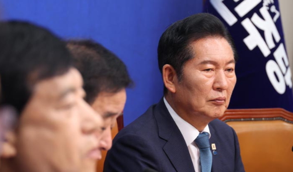 "정권은 유한하다"는 말, 누구보다 민주당이 새겨야 한다