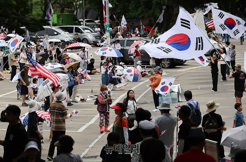 ▲ 서울 송파구 올림픽공원 핸드볼경기장에서 참정권 집회가 22일째 이어지고 있다. ⓒ정상윤 기자