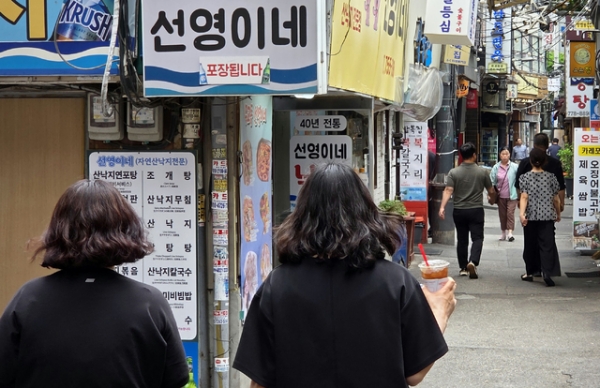 ▲ 내년도 최저임금 심의가 막바지에 접어들면서 유통·외식업계의 긴장감이 커지고 있다. ⓒ연합뉴스