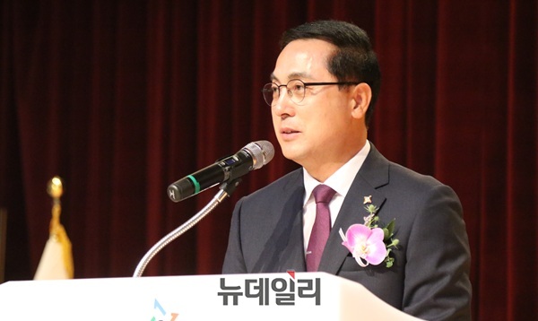 ▲ 30일 박희조 구청장, 지난 4년을 ‘현장에서 답을 찾은 시간’으로 정리하며 지방행정의 본질은 결국 사람에 있다는 점을 강조했다.ⓒ김경태기자