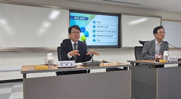 ▲ 왼쪽 첫번째 오석진 당선인.ⓒ 인수위원회