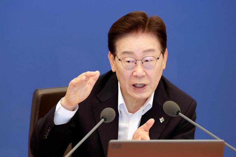 ▲ 이재명 대통령이 30일 청와대에서 열린 국무회의 겸 비상경제점검회의에서 발언하고 있다. ⓒ뉴시스