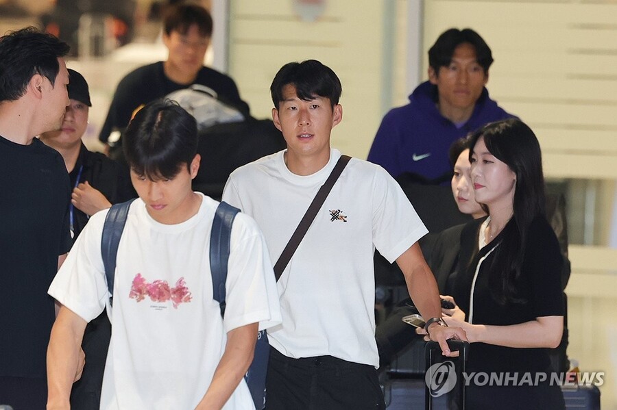 ▲ 손흥민이 1일 인천공항을 통해 귀국했다.ⓒ연합뉴스 제공