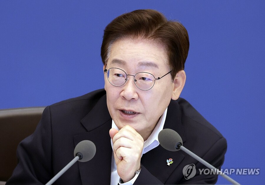 ▲ 이재명 대통령이 지난달 30일 청와대에서 열린 국무회의 겸 비상경제점검회의에서 발언하고 있다. ⓒ연합뉴스