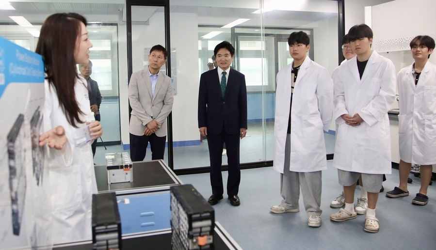 김대중 초대 전남광주통합특별시 교육감, 학교 현장서 첫 출근