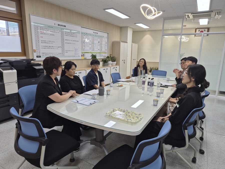 ▲ 경북교육청이 구미·경산 지역 초등학교를 찾아 ‘2026학년도 수업보듬이 현장 지원 컨설팅’을 실시하고 학생 지원 사례와 운영 방향을 점검했다.ⓒ경북교육청