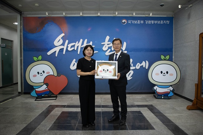 ▲ 김중남 강릉시장이 민선 9기 출범과 함께 2일 강원동부지청을 비롯한 관내 주요 유관기관을 차례로 방문하며 지역 발전을 위한 본격적인 소통 행보에 나섰다. ⓒ강릉시