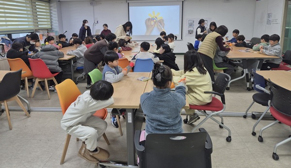 ▲ 부여군, 초등학교 저학년 아동의 방학 중 돌봄 공백을 해소하기 위해 ‘2026년 방학 중 돌봄교실(여름방학)’을 운영한다.ⓒ부여군