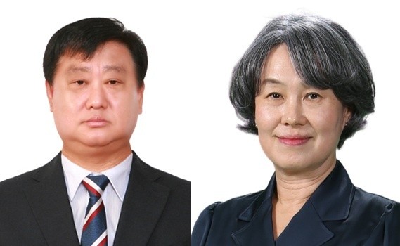 ▲ 박재호 연구개발국장(왼쪽)과 피정의 기술지원국장. ⓒ충북농업기술원