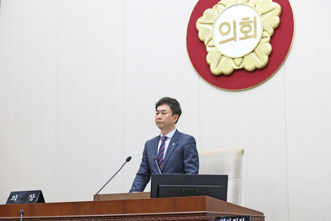 ▲ 제266회 임시회 제1차 본회의에서 의장에 선출된 문정환 의원. ⓒ원주시의회
