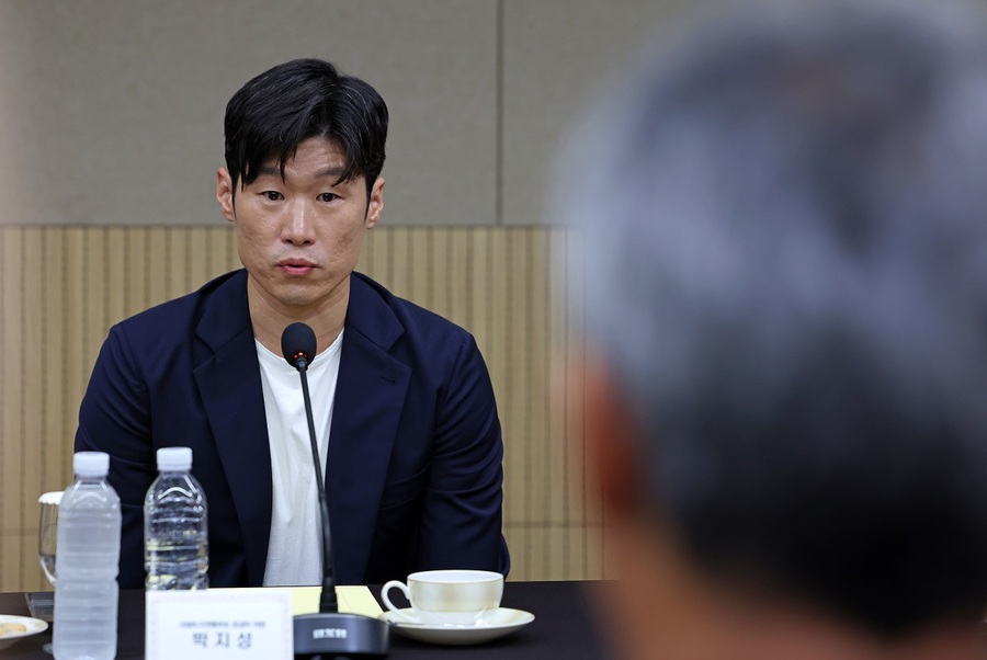 ▲ 박지성 혁신위원장이 대한축구협회장 선거에 나서지 않을 것이라 밝혔다.ⓒ문화체육관광부 제공