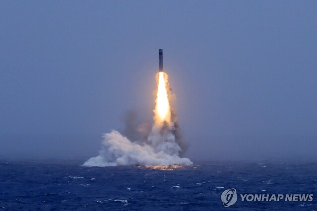 ▲ 지난 6일 중국의 잠수함발사탄도미사일(SLBM) 발사 장면. 출처=신화·APⓒ연합뉴스