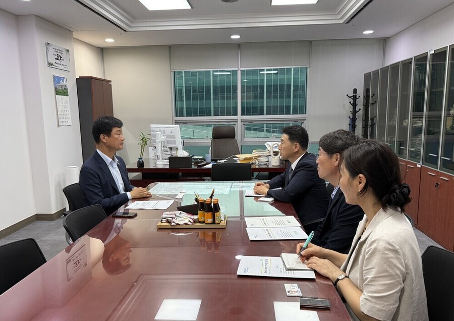 ▲ 이남오 함평군수가 박균택 국회의원 방문ⓒ전남광주통합특별시 함평군 제공