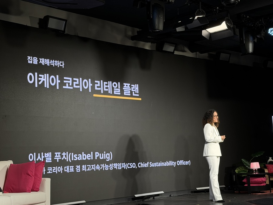 ▲ 이사벨 푸치 이케아코리아 대표 겸 CSO가 리테일 플랜을 발표하고 있다. ⓒ이보현 기자