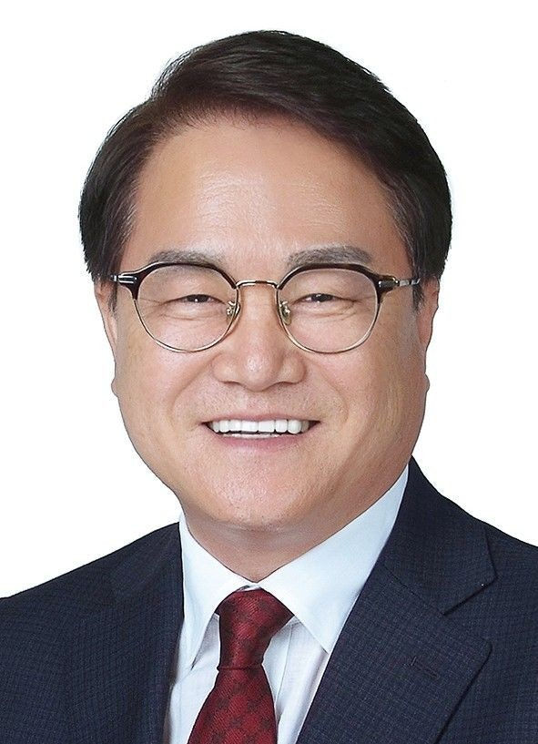 ▲ 김하수 전 청도군수. ⓒ선거관리위원회 프로필