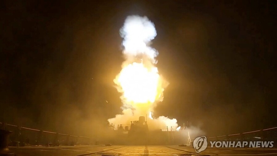 ▲ 미군 중부사령부가 이란에 대한 추가 공격을 발표했다. 사진은 11일(현지시간) 발사체가 발사되는 모습.ⓒ연합뉴스