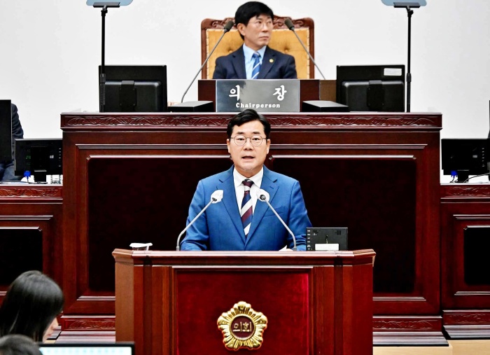 ▲ 박 찬대 인천시장이 13일 열린 인천시의회 제312회 임시회 시정보고에서 발언하고 있다. ⓒ 인천시 제공