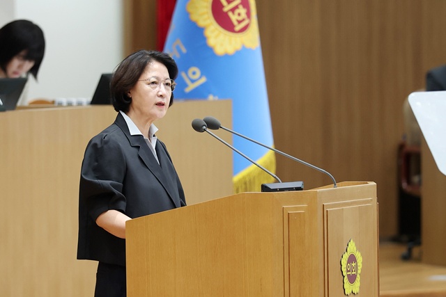 추미애, 경기도의회 첫 도정연설 "재정구조 점검… 도의회와 머리 맞댈 것"