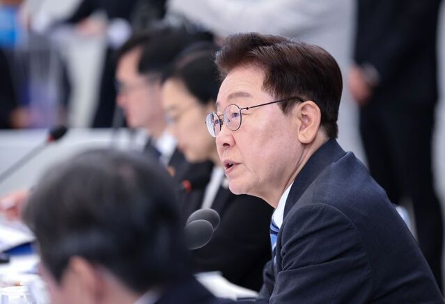 ▲ 이재명 대통령이 15일 청와대 영빈관에서 열린 '삶으로 체감하는 대체불가 대한민국-국민과 함께하는 두 번째 업무보고'에서 발언을 하고 있다. ⓒ뉴시스