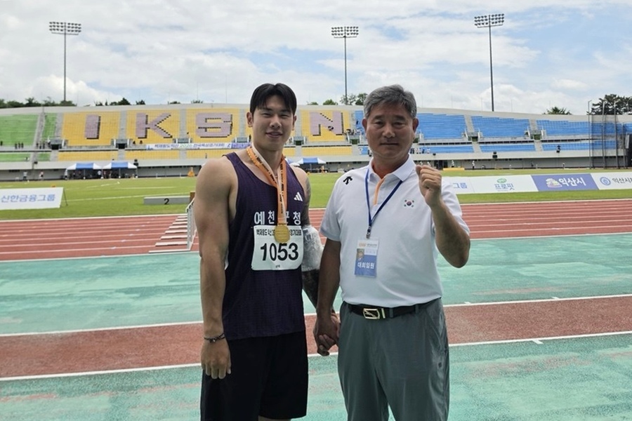 ▲ 예천군청 육상팀 남태풍 선수가 ‘백제왕도 익산 2026 전국육상경기대회’ 남자 일반부 창던지기에서 80.35m를 기록하며 대회 신기록으로 우승을 차지했다.ⓒ예천군