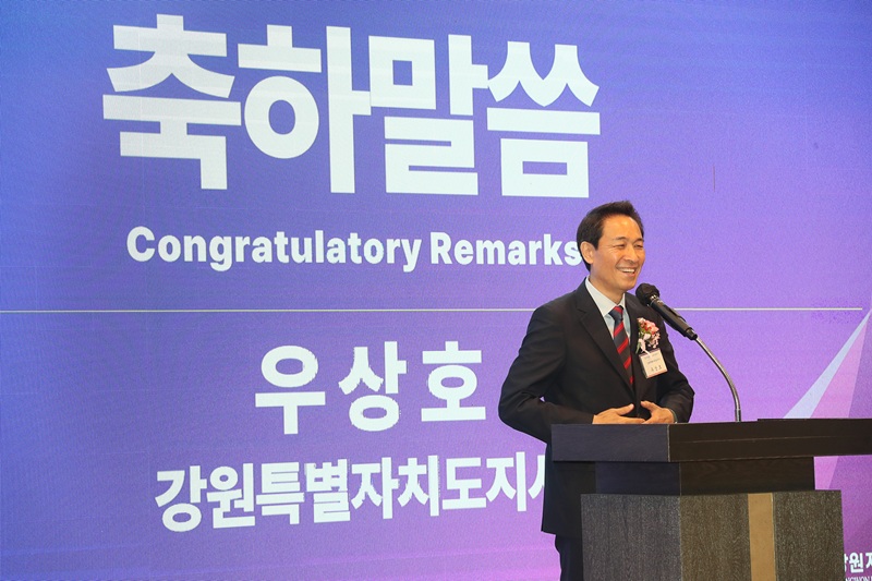 우상호 "모친께 '경영은 사람 돌보는 일'이란 걸 배워" … 여성기업 성장 뒷받침 약속