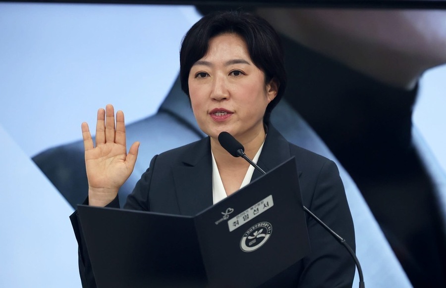 ▲ 지난 1일 취임식에서 신수정 전남광주통합특별시 북구청장이 취임선서를 하고있다.ⓒ전남광주통합특별시 북구청 제공
