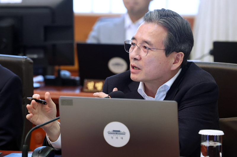 ▲ 김용범 정책실장이 지난 14일 청와대에서 열린 국무회의에서 발언하는 모습. ⓒ뉴시스