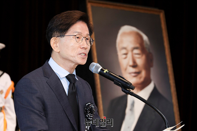 ▲ 김문수 이승만건국대통령기념사업회 상임고문이 추모사를 낭독하고 있다. ⓒ서성진 기자