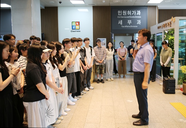 ▲ 김동일 철원군수는 