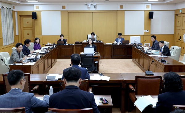 대전시의회 산건위, 미래산업 성과·도시 균형발전 해법 집중 점검