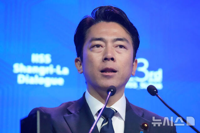 ▲ 고이즈미 신지로 일본 방위상. 출처=APⓒ뉴시스