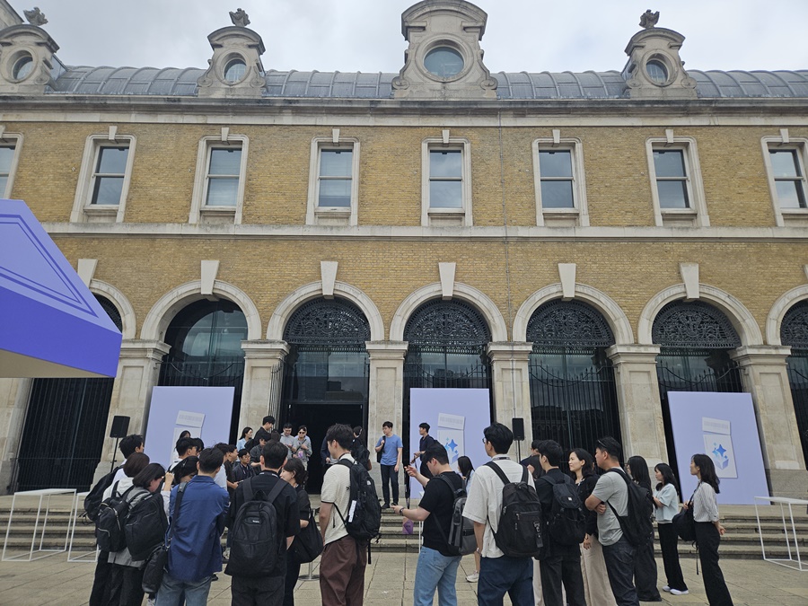 ▲ 22일(현지 시간) 삼성전자 갤럭시 언팩 2026이 열리는 영국 런던 '올드 빌링스게이트(Old Billingsgate)' 현장ⓒ윤아름 기자