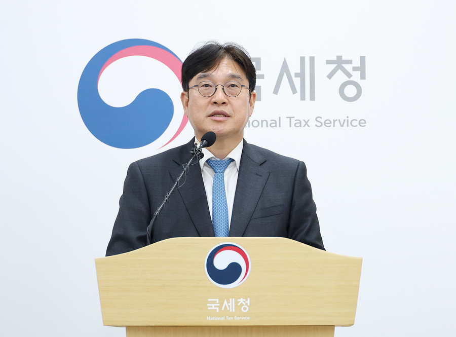 ▲ 오상훈 국세청 자산과세국장이 7일 오전 세종시 세종정부2청사에서 초고가 아파트 등 부동산 탈세 조사 결과 브리핑을 하고 있다. (사진=국세청 제공) 2026.07.07.ⓒ뉴시스