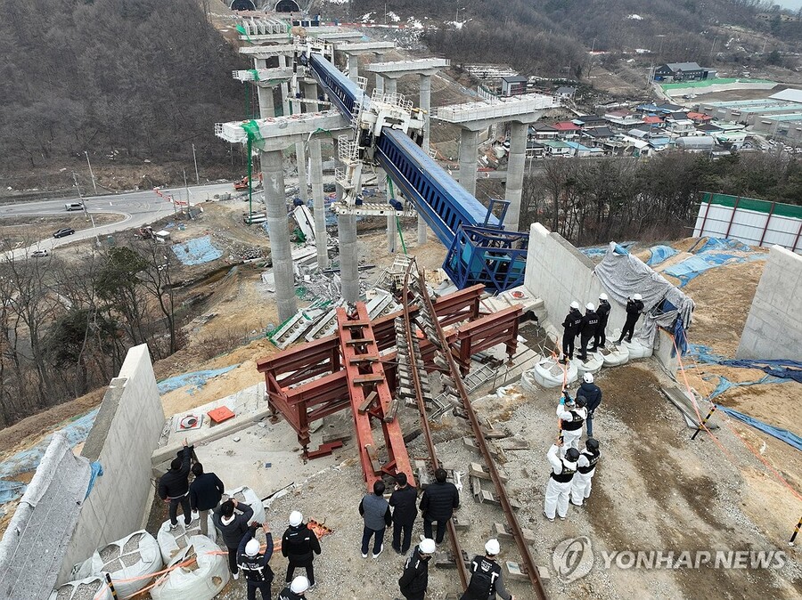 ▲ 안성 고속도로 건설현장 붕괴사고.ⓒ연합뉴스