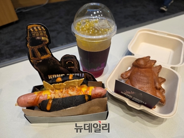 ▲ ‘비스트스테이션’과 ‘타이탄스낵’에서 판매하는 식음 메뉴들. ⓒ최신혜 기자