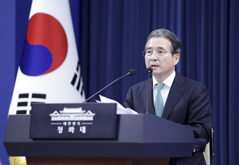 ▲ 김용범 정책실장이 22일 청와대 춘추관에서 이재명 대통령의 7월 미국 및 남미 순방 관련 사전 브리핑을 하고 있다. ⓒ뉴시스