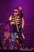 [포토] '김건모, '신나게 디스코~'