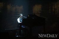 [포토] 김건모, '피아노 칠때가 제일 멋져'