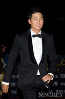 [청룡영화제] 씩씩하게 입장하는 이정진