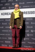 [포토] 홍석천, '목도리가 따뜻해 보여~'