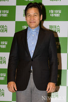 [포토] '국민배우' 안성기의 자상한 미소