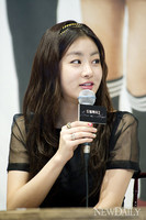 [포토] 드림하이2 제작발표회, 강소라 '현장에서 가수를 보니 신기해요'