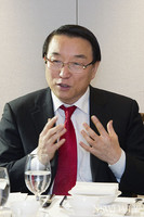 새로운 프로그램을 설명하는 김관상 KTV 원장