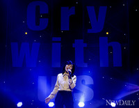 [포토] '크라이 위드 어스' 열창하는 장혜진