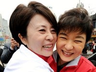 [포토] 포옹하는 박근혜, 정옥임