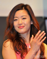 [포토] '도둑들', 섹시함과 청순함을 넘나드는 전지현의 파격 변신