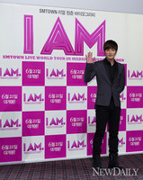 [포토] '아이엠' 강타, SM 강이사 '손인사' + '포스'